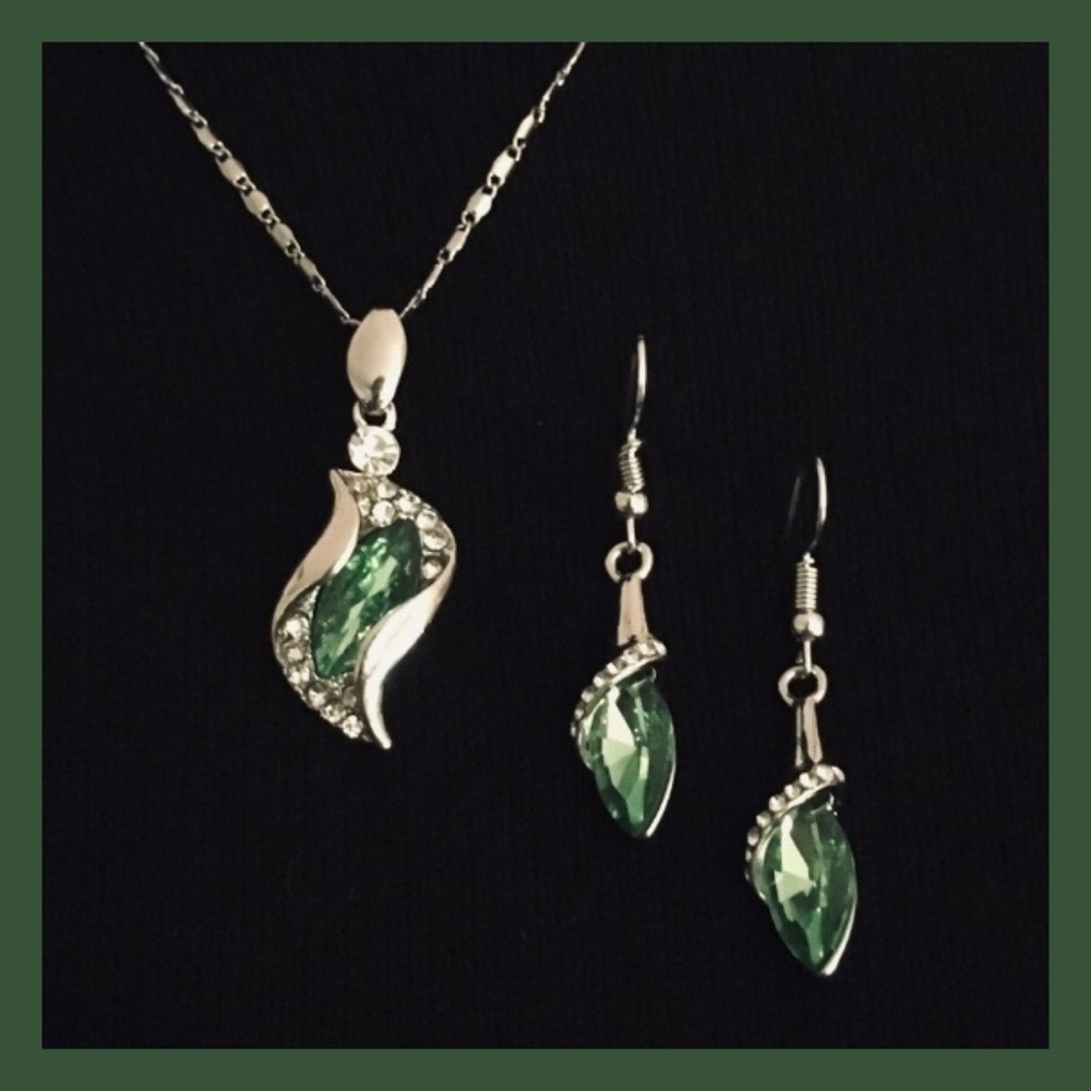 Emerald Green Crystal Necklace Set